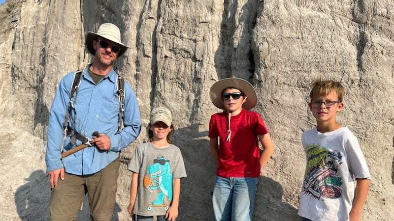 Ohromující objev z pravěku: Malí chlapci zřejmě narazili na „svatý grál“ dinosaurů, jásá vědec