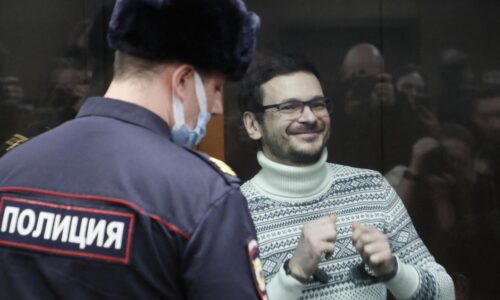 Ruský opozičný politik Jašin strávi v trestnej cele takmer mesiac v kuse, mal porušiť kódex obliekania