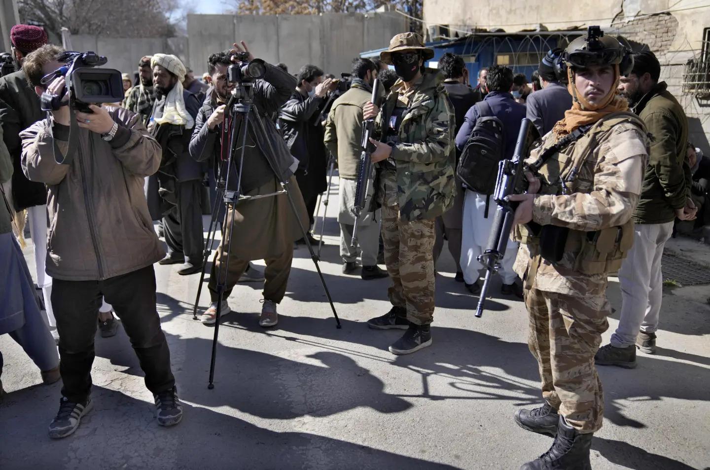 Taliban nechal v Afganistane verejne zbičovať vyše 60 ľudí vrátane 14 žien