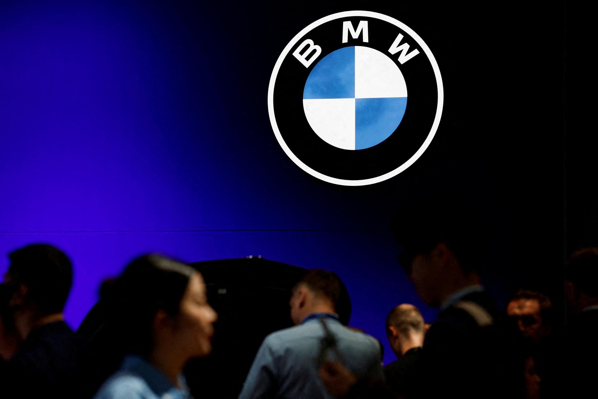 Šéf BMW kritizoval rozhodnutie eurokomisie zaviesť clá na čínske elektromobily. Očakáva odvetu