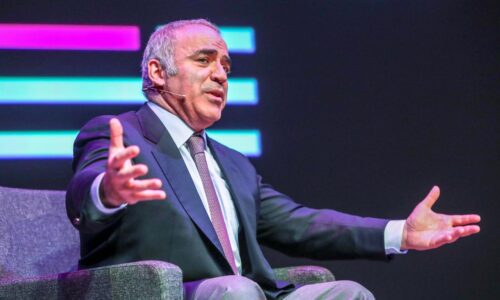Šachovému veľmajstrovi Kasparovovi hrozí v Rusku stíhanie a dva roky väzenia