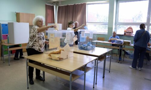 V Belehrade sa opakujú miestne voľby. Zakázané majú voliť tí, ktorí sa presťahovali