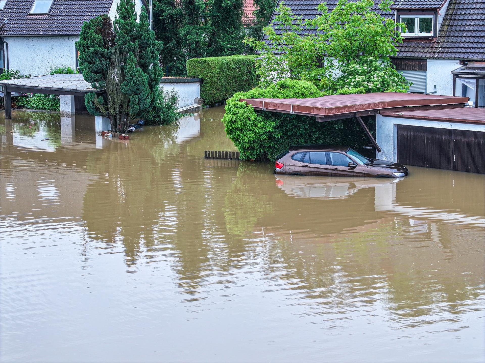 Silné dažde spôsobili na juhu Nemecka záplavy, evakuovali niekoľko dedín