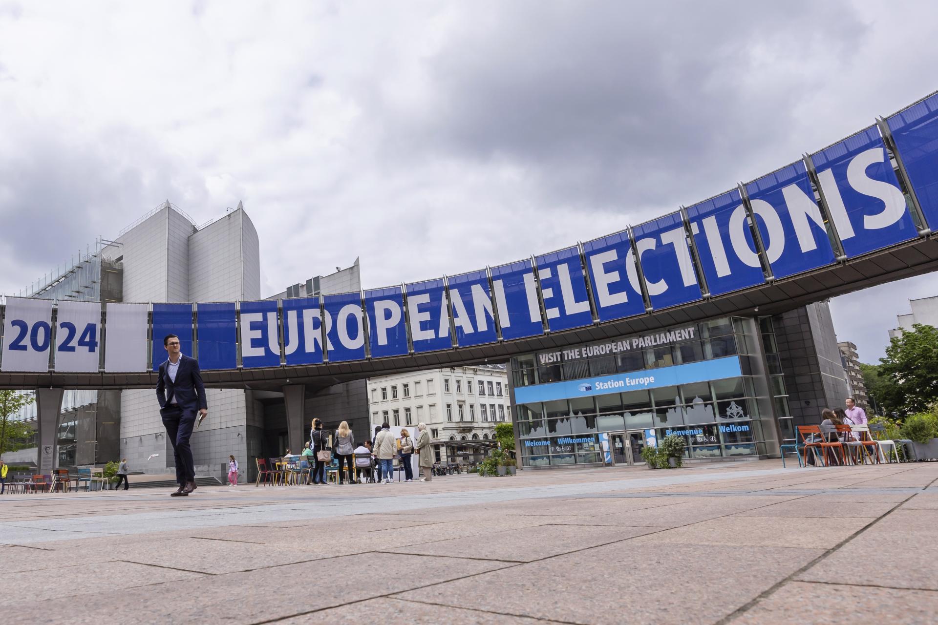 O polnoci sa skončila volebná kampaň do europarlamentu, aktuálne plynie moratórium