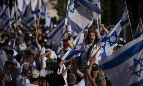 Židovskí nacionalisti pochodujú moslimskou štvrťou Jeruzalema, kričia Smrť Arabom