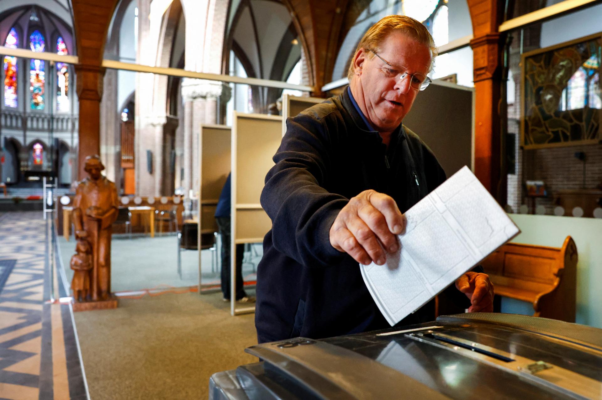 V Holandsku sa začalo hlasovať vo voľbách do Európskeho parlamentu