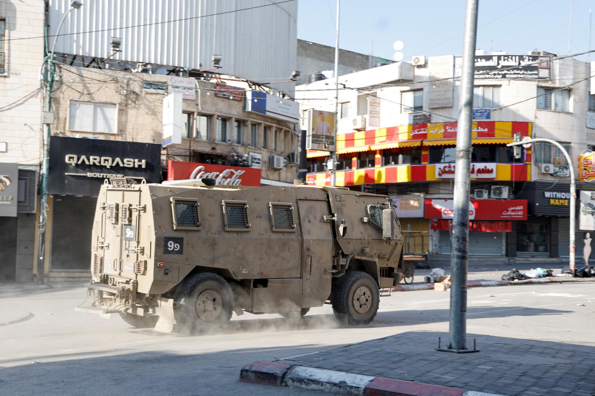 Pri izraelskej razii v Džaníne na Západnom brehu zabili troch ľudí. Došlo k násilným stretom