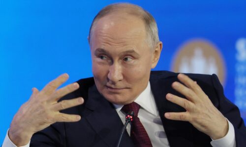 Putin nariadil jadrové cvičenia, Rusko v Petrohrade elektronicky odpaľovalo rakety