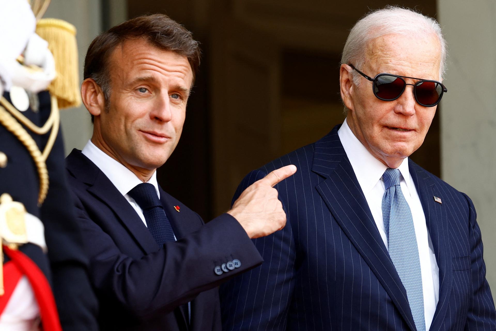 Biden sa s Macron dohodol na využití ziskov zo zmrazených ruských aktív