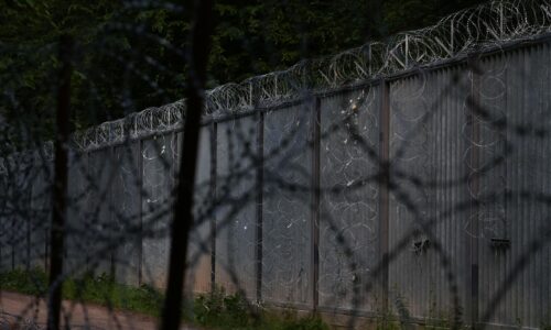 Nárazníková zóna na poľských hraniciach s Bieloruskom bude platiť tri mesiace