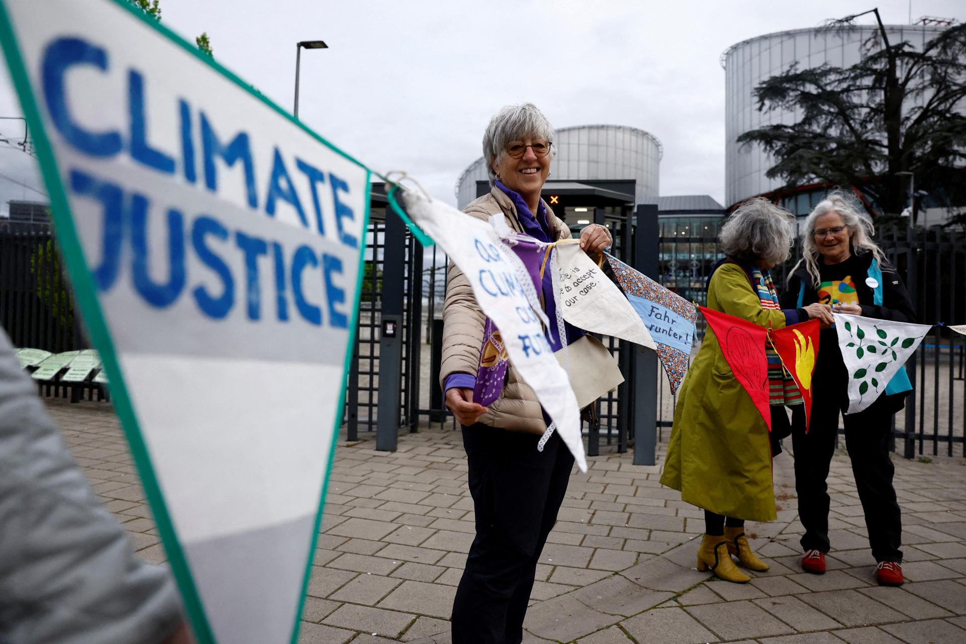 Švajčiarsky parlament zamietol rozhodnutie európskeho súdu o klíme