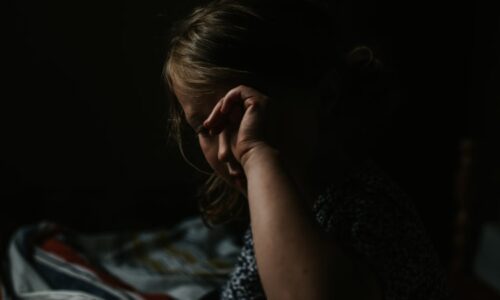 Řadu dětí před spaním trápí úzkost, odhalil průzkum. Experti radí, jak jim s usínáním pomoci