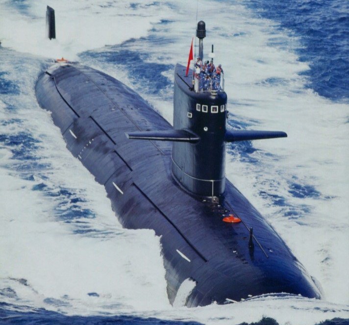 Čína predstavila ponorku Type 093B, Američania majú strelu SM-6 na námorných stíhačkách Super Hornet