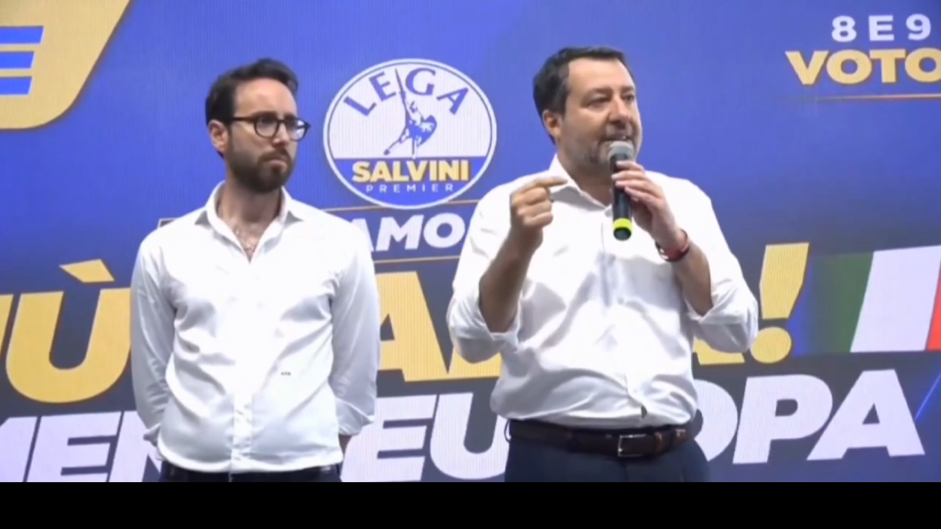 Salvini Macronovi: Choď sám bojovať!