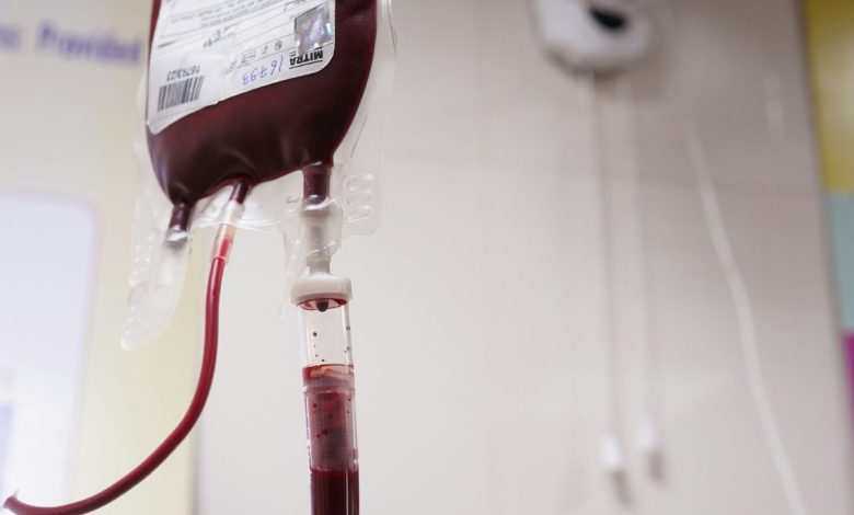 Neočkovaná žena (63) zemřela na krevní sraženiny 5 dní po transfuzi