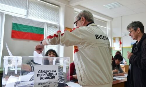 Predčasné voľby v Bulharsku demonštrujú nízku úroveň podpory protiruskej vlády