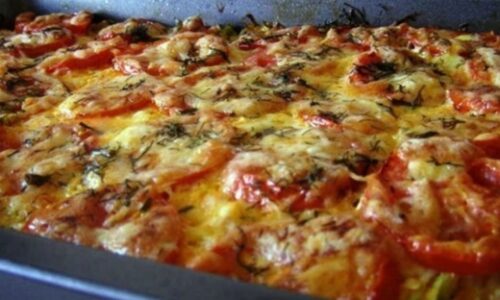 Fajnová „CUKETOVÁ MISA“ s mäskom, syrom a paradajkami z jedného hrnca chutí na jednotku!