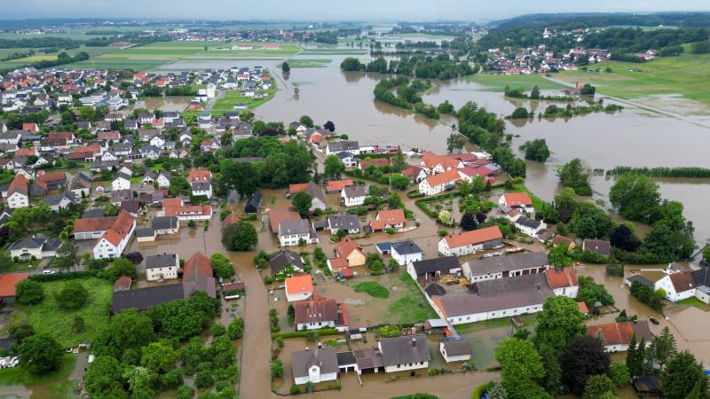 Jih Německa sužují obrovské záplavy, lijáky neustávají. Řezno vyhlásilo stav katastrofy