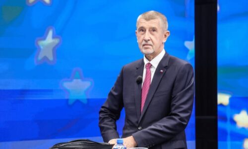 Babiš: Fiala potřebuje psychiatra. Jeho lidi chlastali vodku a jedli kaviár v Kremlu