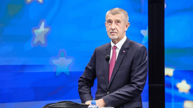 Babiš: Fiala potřebuje psychiatra. Jeho lidi chlastali vodku a jedli kaviár v Kremlu