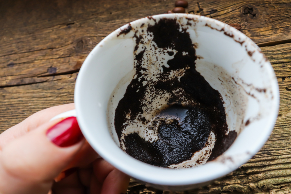 Môžete jesť kávovú usadeninu? Odpoveď vedcov je prekvapivá