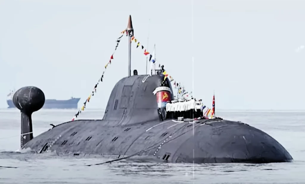 VIDEO: Rusi sa s jadrovou ponorkou vynorili par kilometrov od brehov USA