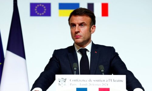 Stručne o náhlej zmene situácie alebo ako Macronova hra vabank politicky takmer „splašila“ Francúzsko