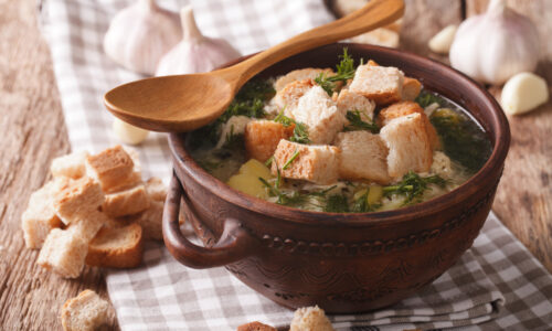 Cesnaková polievka – recept na tradičnú cesnačku