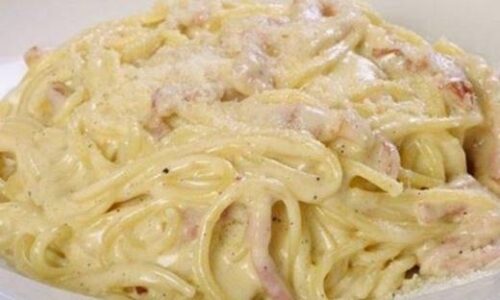 Podarenejší recept na špagety skutočne nepoznám: Tieto sú s kyslou smotanou – hotové za 25 minút! Bleskurýchla večera pre celú rodinu