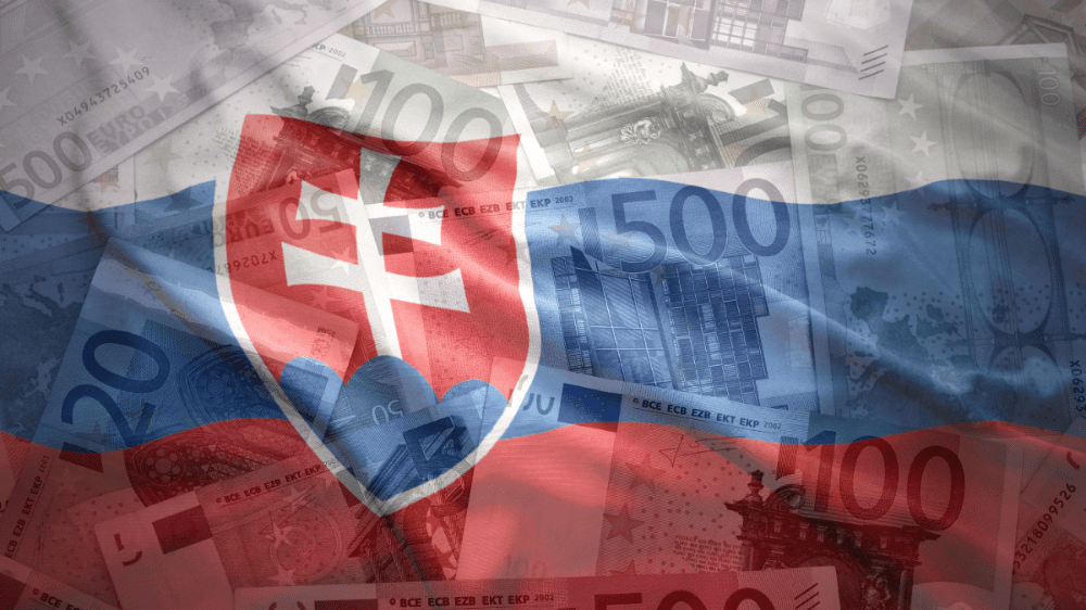 Štát vyplytval peniaze na 13.dôchodky. Odborníci varujú, že presiahli ekonomické možnosti Slovenska
