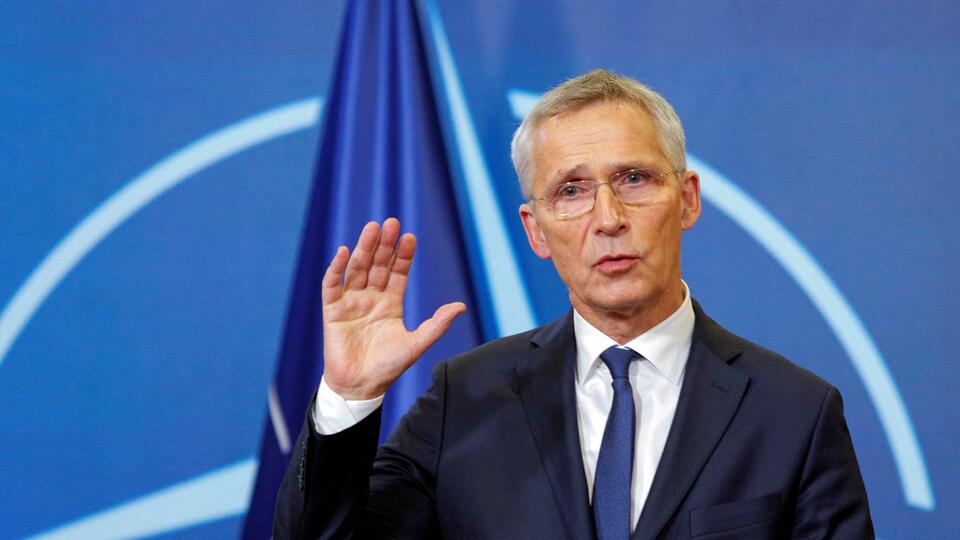 Stoltenberg: NATO zvažuje uvedenie svojho jadrového arzenálu do bojovej pohotovosti