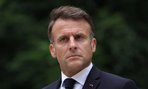 Přijde po volbách frexit? Francouzi by mohli po vzoru Britů opustit EU, tvrdí Macronův ministr