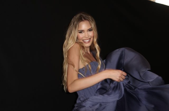 Slovenka Miss Universe 2023 Kinga Puhová sa zúčastnila módnej prehliadky na filmovom festivale v Karlových Varoch (foto)