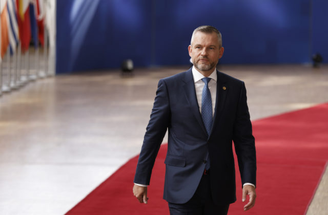 Prezidentovi Pellegrinimu dôveruje viac ako polovica občanov, najmenej však voliči Progresívneho Slovenska