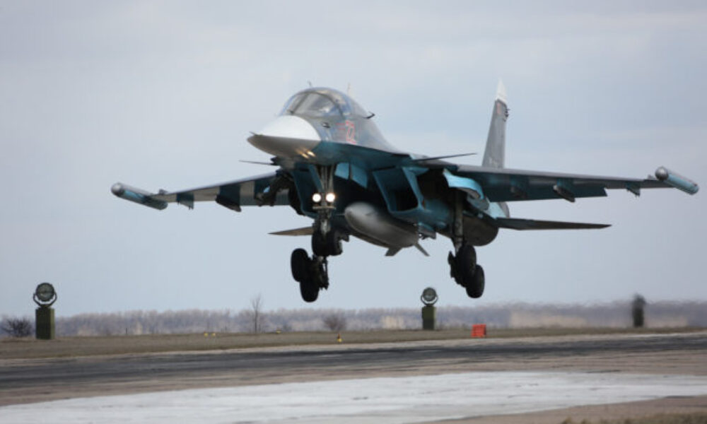 Na zastavenie postupu Ruska je nutné zničiť jeho bombardéry zhadzujúce riadené bomby, tvrdí Kuleba