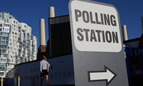 V Británii sa začali parlamentné voľby, očakáva sa dobrý výsledok labouristov. Tí sú na vládnutie pripravení