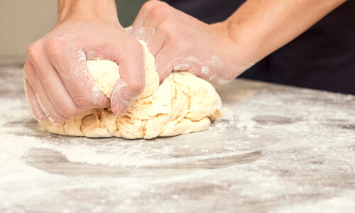 Nadýchaný a mäkký chlieb bez pečenia v rúre? Na prípravu úžasného chleba potrebujete iba panvicu