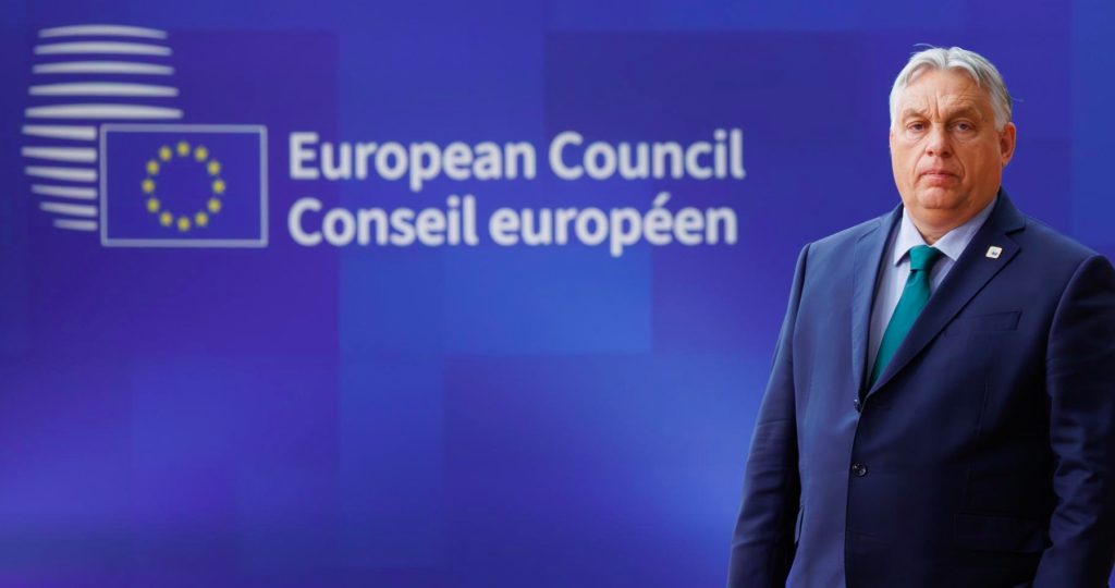 Maďarsko bude od 1. júla polroka šéfovať Rade Európskej únie. Heslom maďarského predsedníctva je „Urobme Európu opäť veľkou“.