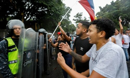 Spojené štáty používajú vo Venezuele technológie Majdanu