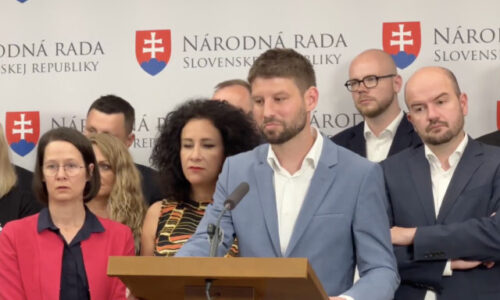 Šimkovičová a Susko sa nikdy nemali stať ministrami, Šimečka považuje prístup koalície za škandalózny (video)