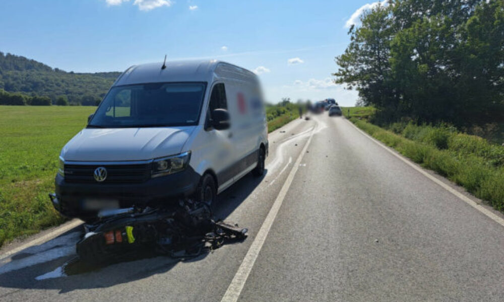 Medzi Malackami a Pernekom došlo k tragickej nehode motocyklistu s osobným autom, cesta je neprejazdná