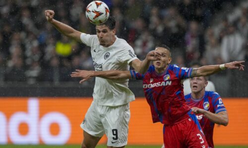 Neuveriteľné! Plzeň v závere absolútne šokovala Frankfurt. Komplikácie Tottenhamu pred výkopom i po ňom