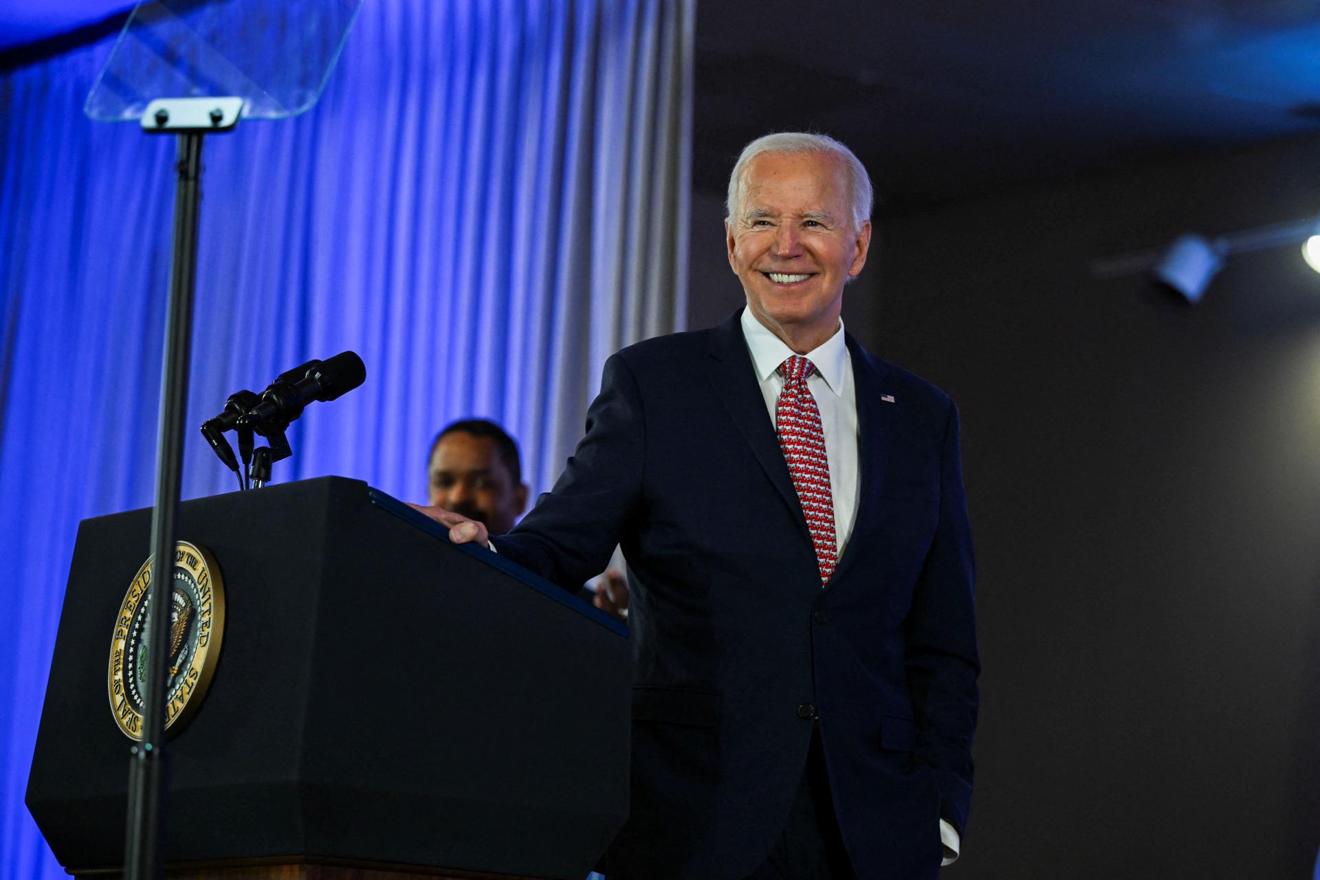 Biely dom potvrdil, že Biden vo štvrtok odcestuje do Nemecka, bude rokovať so Scholzom aj o pomoci Ukrajine