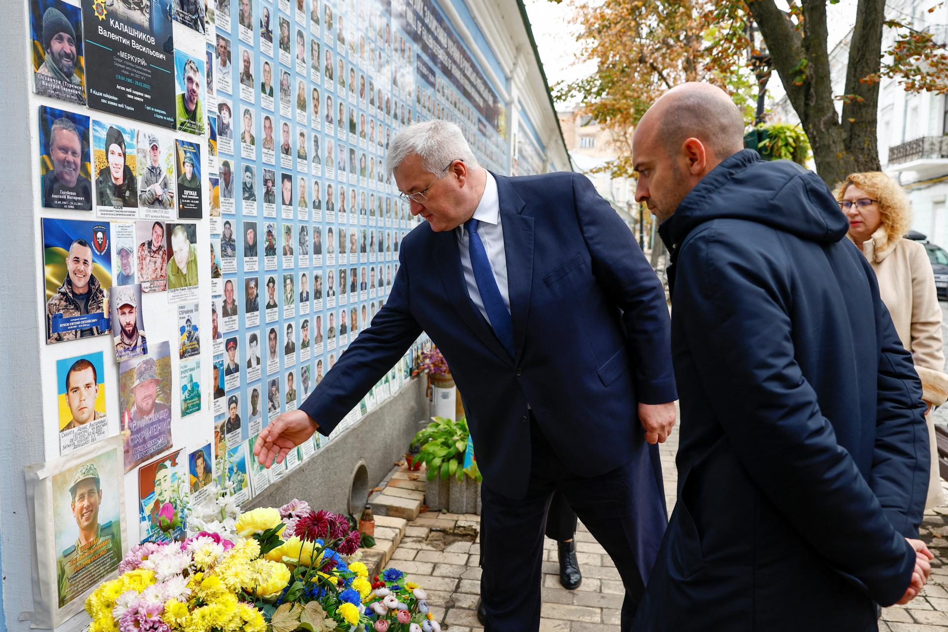 Šéf francúzskej diplomacie navštívil Kyjev. Paríž je otvorený okamžitému pozvaniu Ukrajiny do NATO, vyhlásil