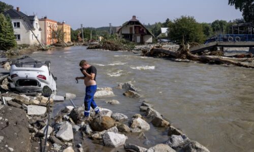 Expert: Povodeň mohla odkrýt válečné bomby. Smrtící munice je i pár centimetrů pod zemí