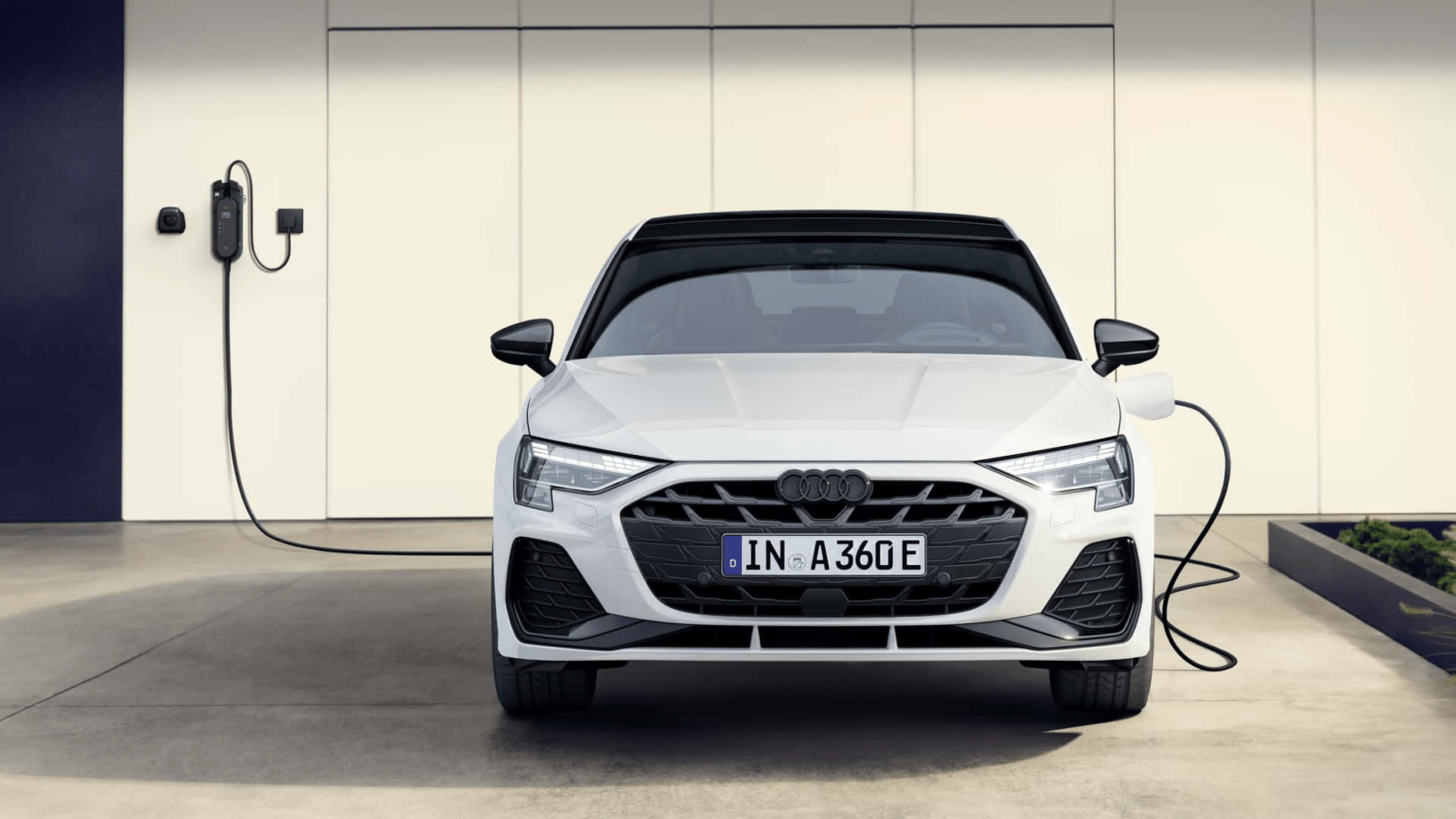 Nové Audi A3 plug-in hybrid prináša väčšiu batériu a dojazd takmer 150 kilometrov!