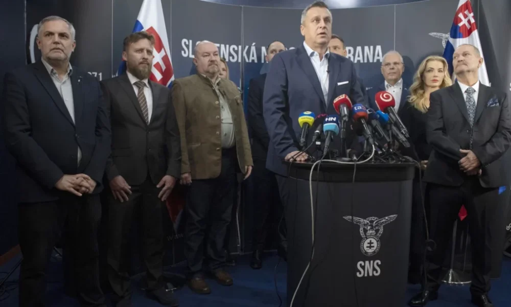 SNS dáva mimovládne organizácie pod kontrolu