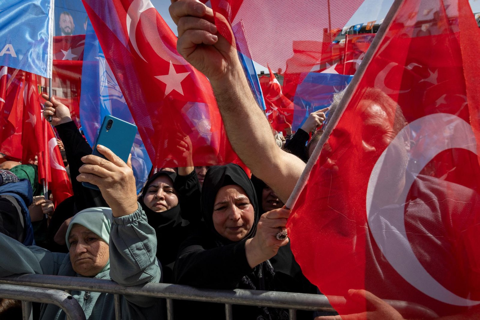 erdogan sa v komunálnych voľbách pokúsi dobyť späť istanbul a ankaru Erdogan sa v komunálnych voľbách pokúsi dobyť späť Istanbul a Ankaru