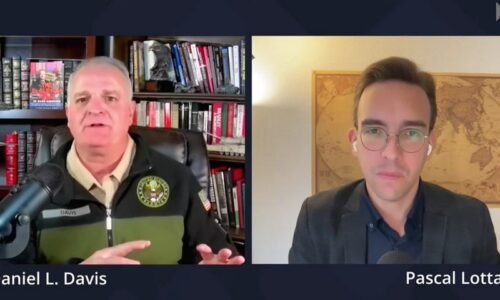 Daniel Davis: USA prehrajú s Ruskom na Ukrajine rovnako ako prehrali s Talibanom v Afganistane
