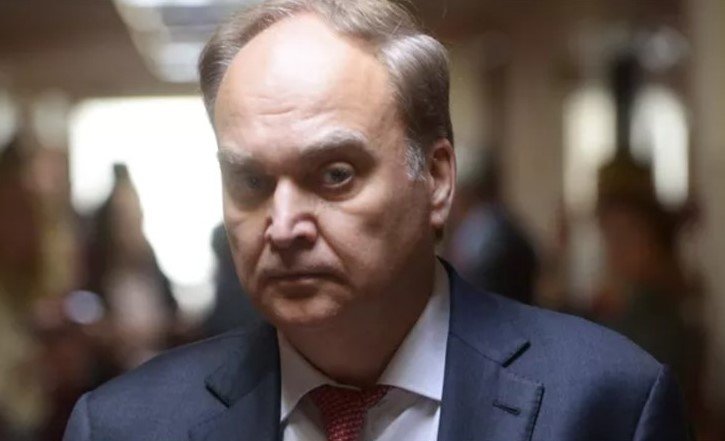 antonov o blinkenových slovách o správaní ruska: „američania nám neprislúchajú radiť“ Antonov o Blinkenových slovách o správaní Ruska: „Američania nám neprislúchajú radiť“